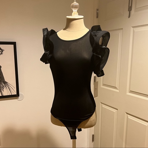 Black form fitting bodysuit size L - Picture 2 of 4